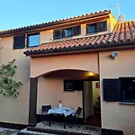 Apartamento Delas Pjescana Uvala
